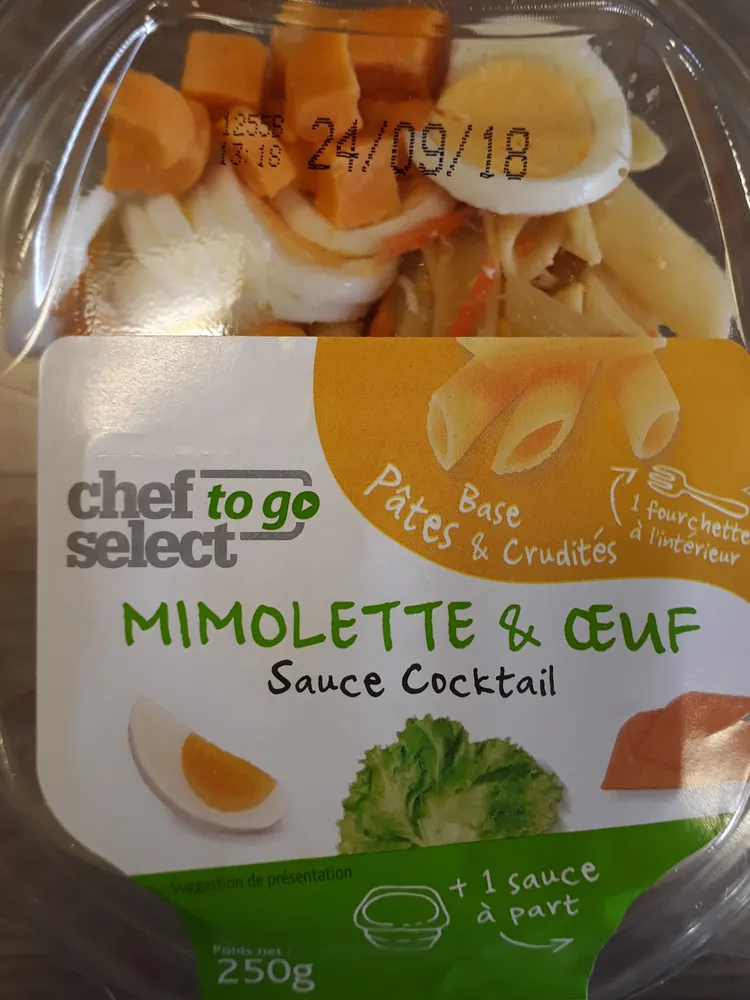 Nudel- und Rohkostsalat mit Mimolette und Eiercocktailsauce
