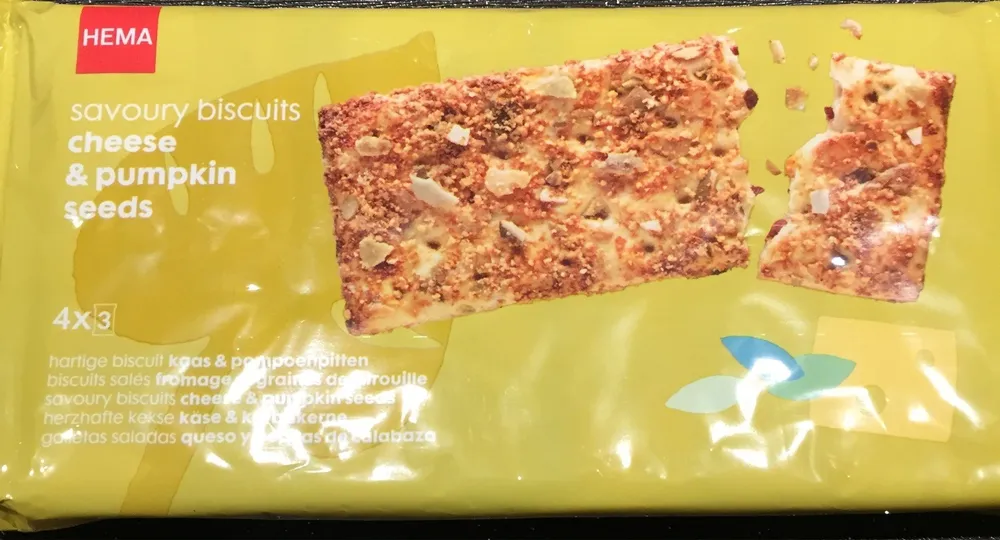 Savoury biscuits cheese & pumpkin seeds