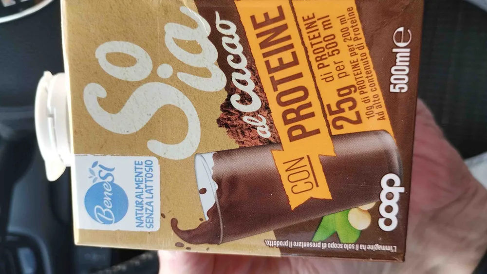 Soia al cacao con proteine