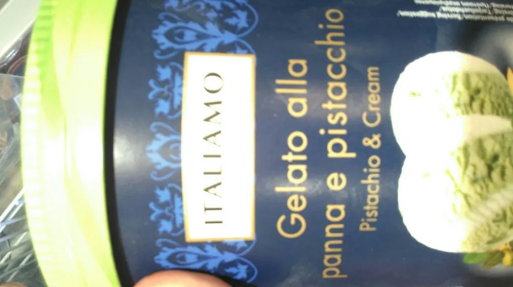 Gelato alla panna e pistacchio