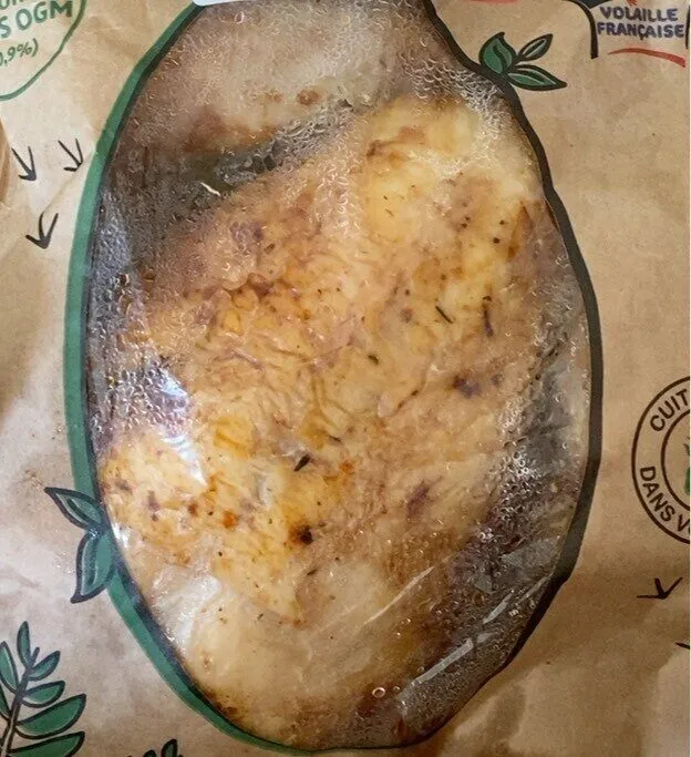 Poulet rôti issu de poulet sans OGM ni antibiotiques