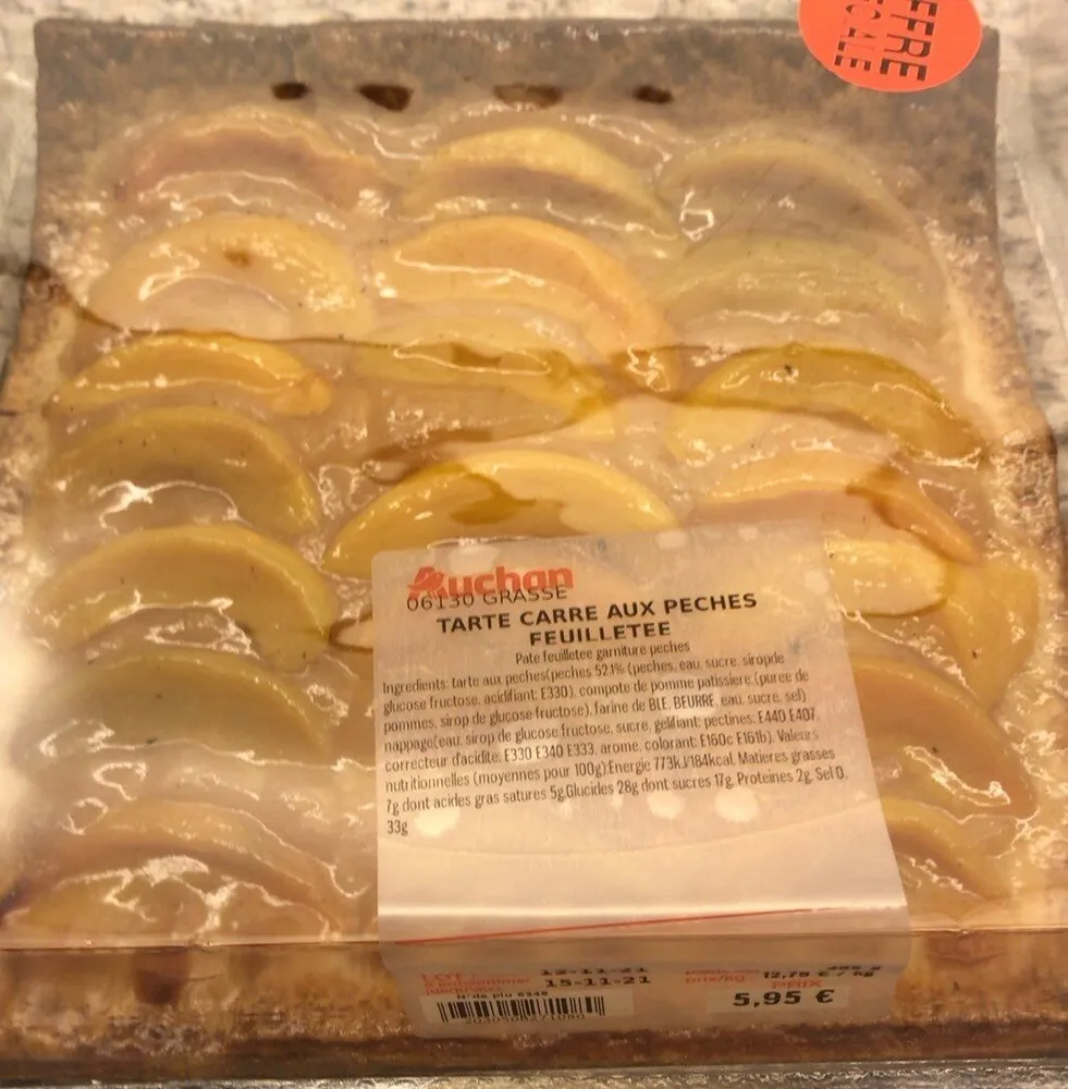 Tarte carree aux peches feuilletee