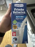 Frische Vollmilch