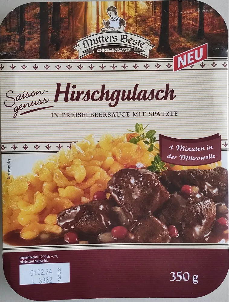 Hirschgulasch in Preiselbeersauce mit Spätzle
