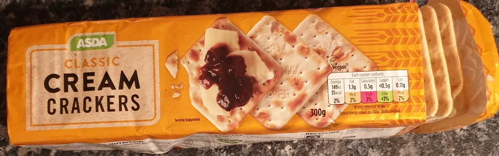 Classic Cream Crackers