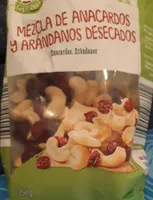 MEZCLA DE ANACARDOS Y ARÁNDANOS DESECADOS