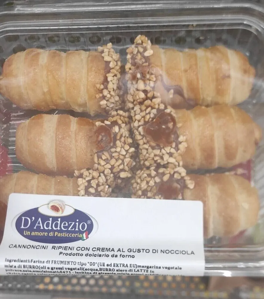 Cannoncini ripieni nocciola
