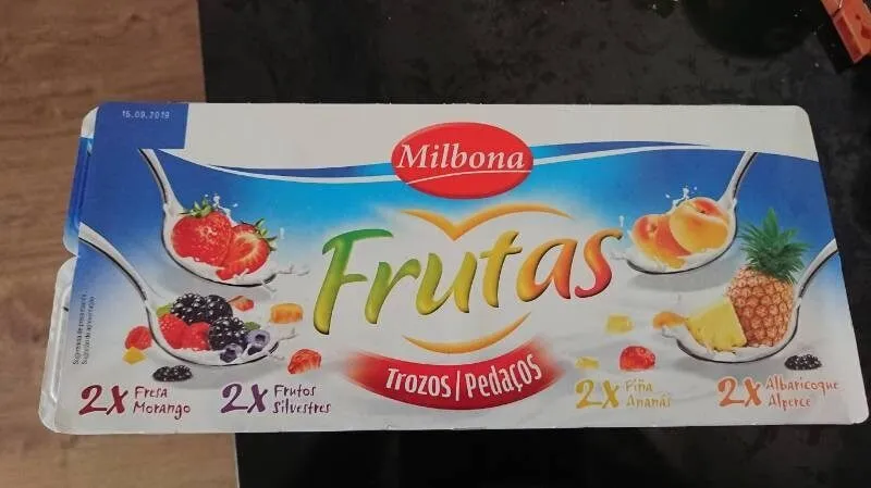 Yogourt con frutas