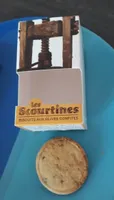 Les scourtines