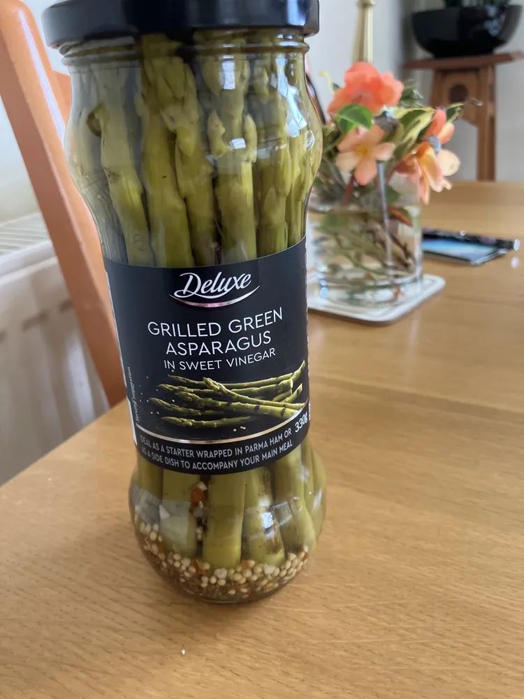 Spargel im Glas