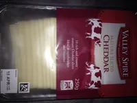 Ser cheddar w plastrach