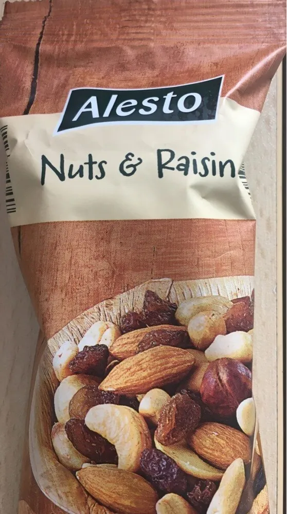Nuts and raisin