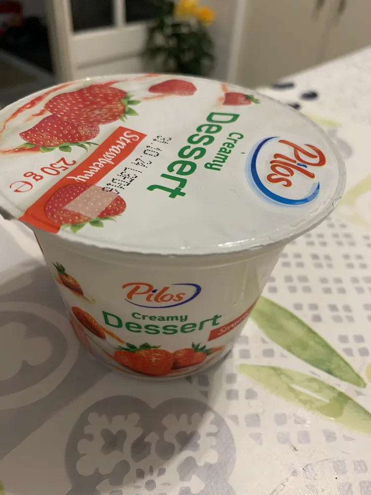 Creamy Dessert Strawberry