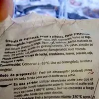Caprichos espinacas, pasas y piñones