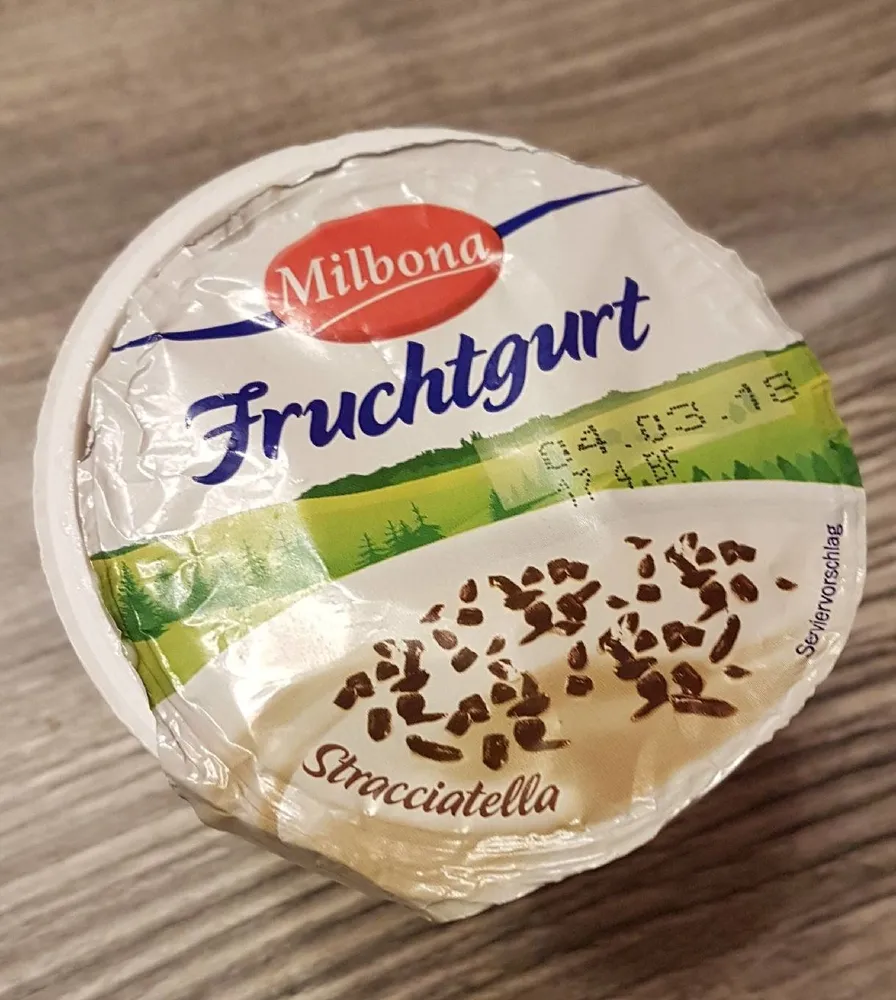 Fruchtjoghurt-straciatella