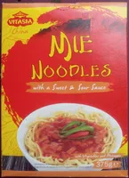Mie noodles with a sweet & sour sauce
