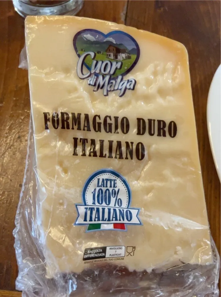 formaggio duro italiano