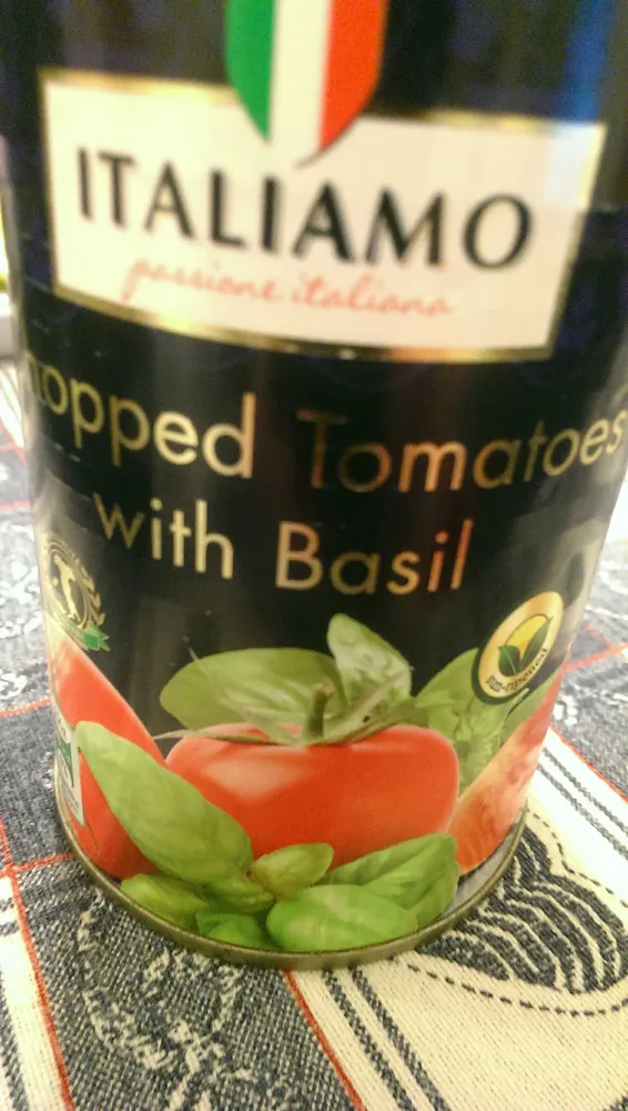 Chopped tomatoes with herbs
