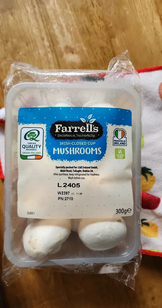 Irish closed cup mushrooms