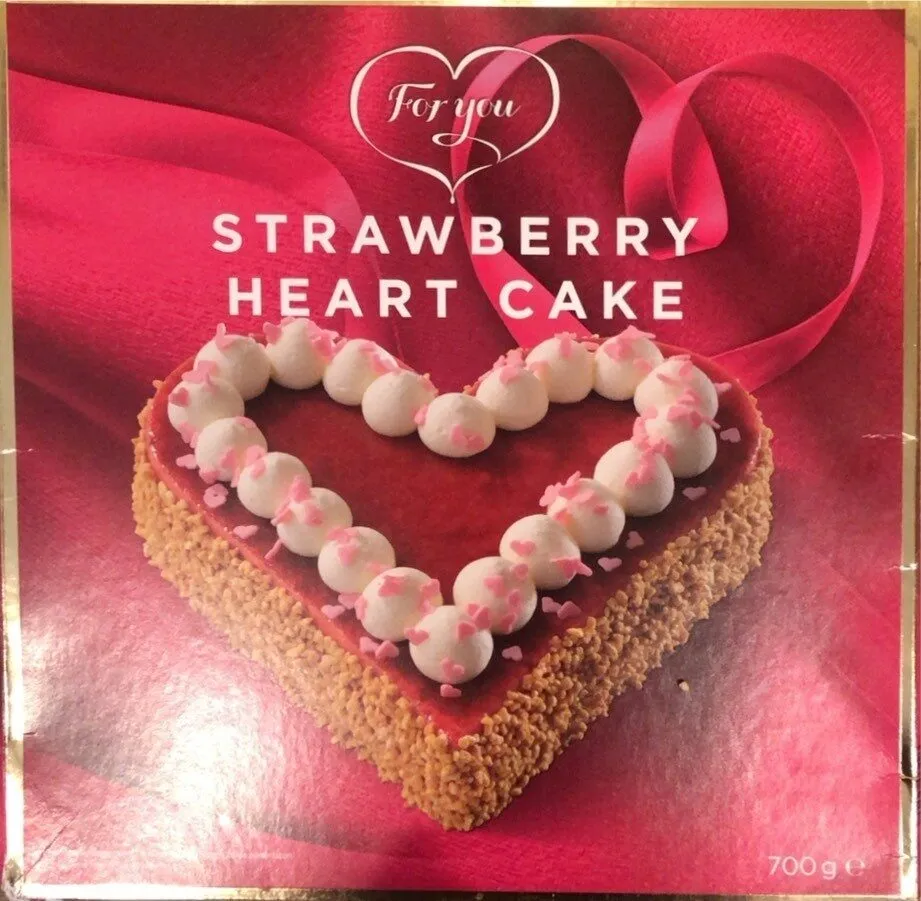 STRAWBERRY HEART CAKE
