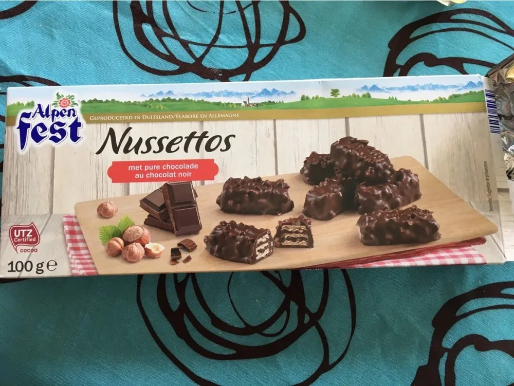 Alpengut Nussettos Mit Zartbitterschokolade