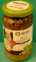 Basilikumpesto mit Pinienkernen