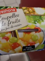Coupelle de fruits au jus de raisin