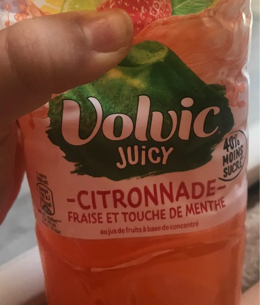 Volvic juicy citronnafe fraise et touche de menthe