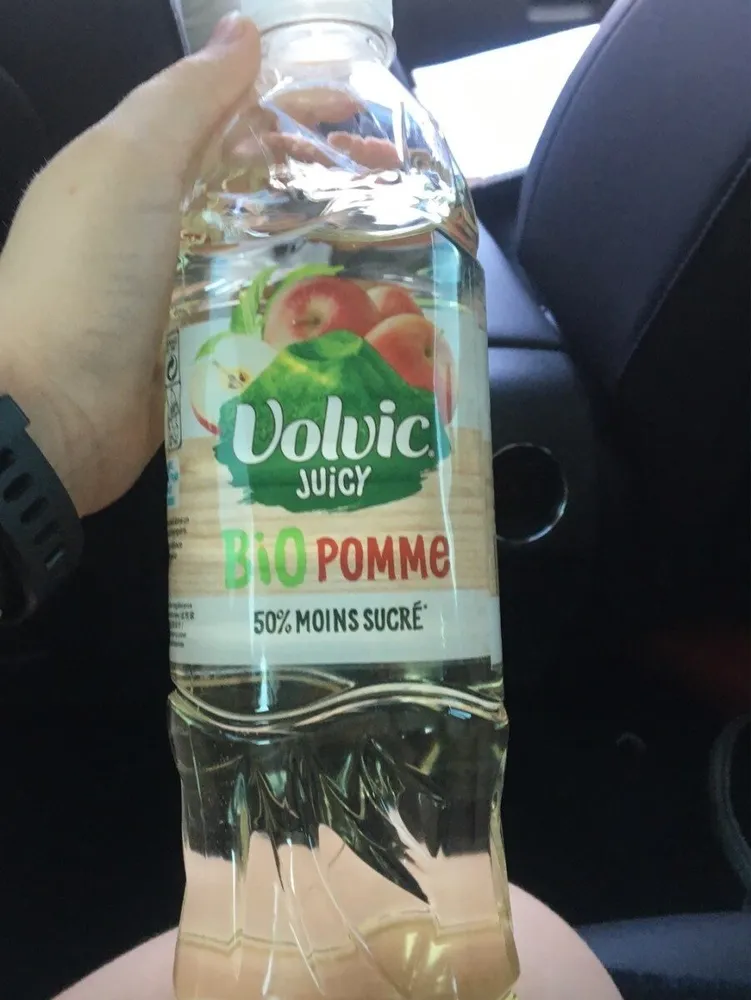 Volvic juicy pomme