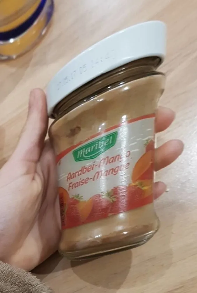 Confiture  fraise-mangue