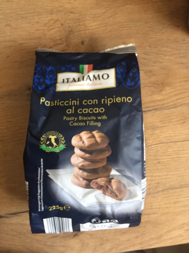 Pasticcini con Ripieno al Cacao