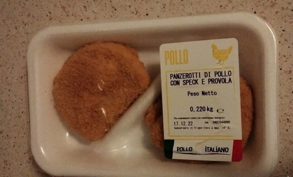 Panzerotti di pollo con speck e provola