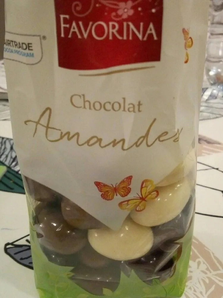 Amandes enrobées de chocolats