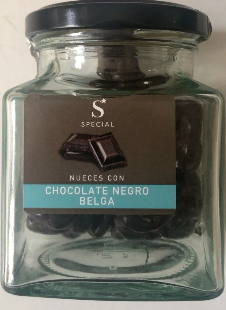 Nueces con chocolate negro belga