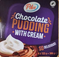 Chocolate pudding with cream