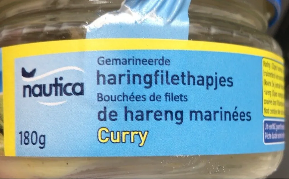 Bouchees de filets de hareng marinés
