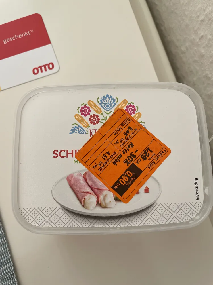 Schinkenröllchen gefüllt mit Meerrettich in Aspik