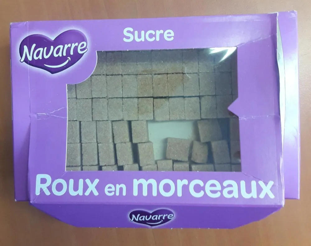 Sucre roux en morceaux