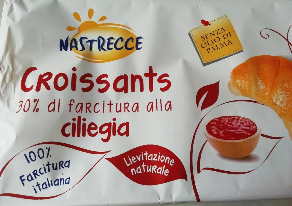 Croissant 30% di farcitura alla ciliegia