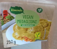 Pâte base de semoule de blé dur, de farine de sarrasin et de curcuma, avec 52% de garniture à base de légumes grillés. Produit pasteurisé