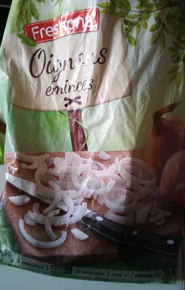 Oignons émincés