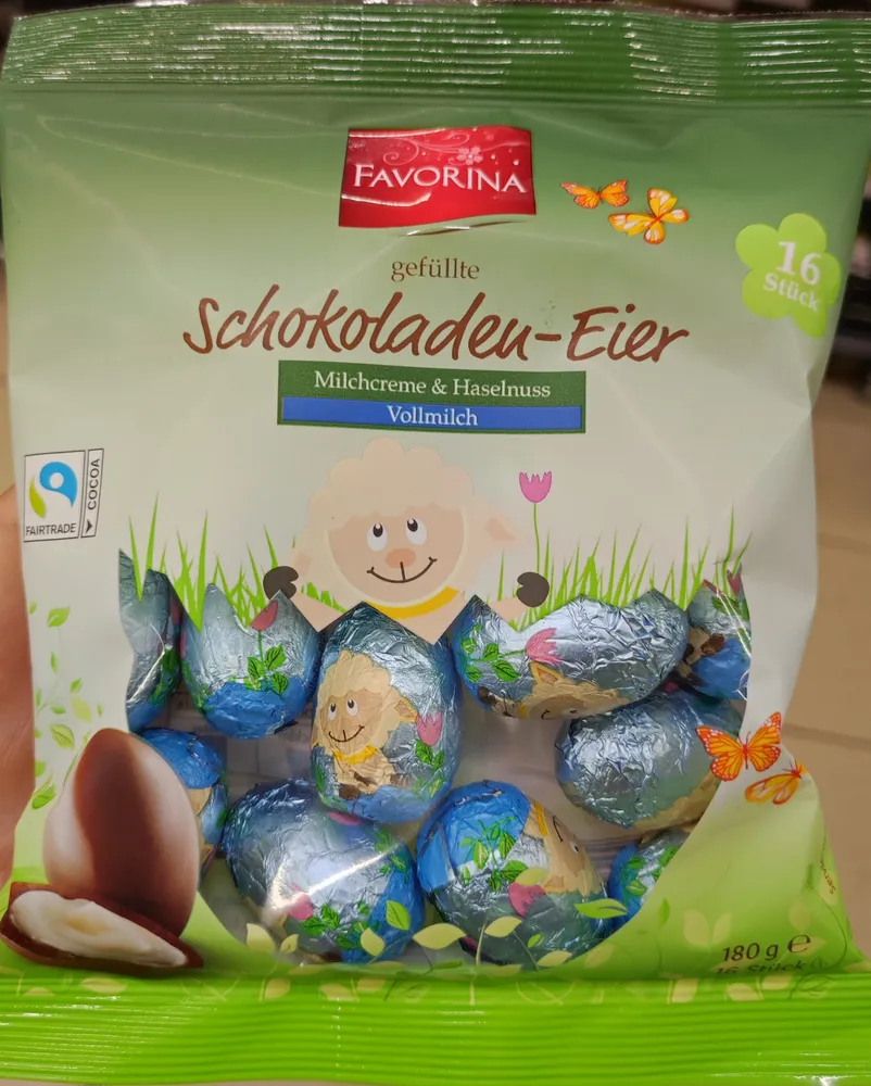 Gefüllte Schokoladen-Eier Milchcreme Haselnuss