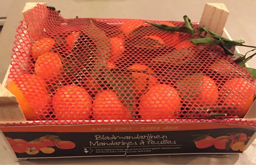 Mandarines à feuilles