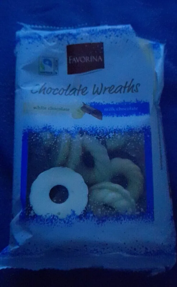 50% Witte- en 50% melkchocolade kransjes. Ingredië