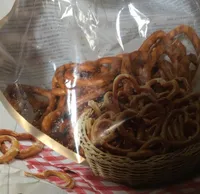 salted pretzel heart