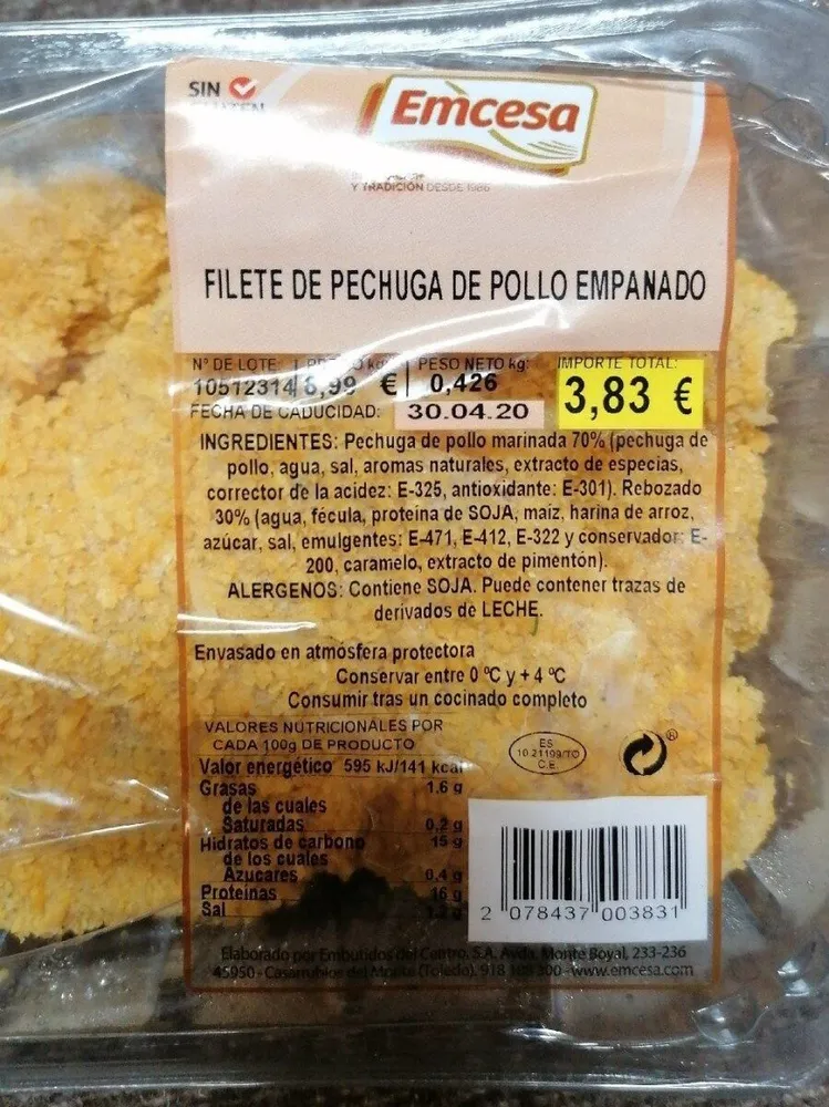 Filete de pechuga de pollo empanada