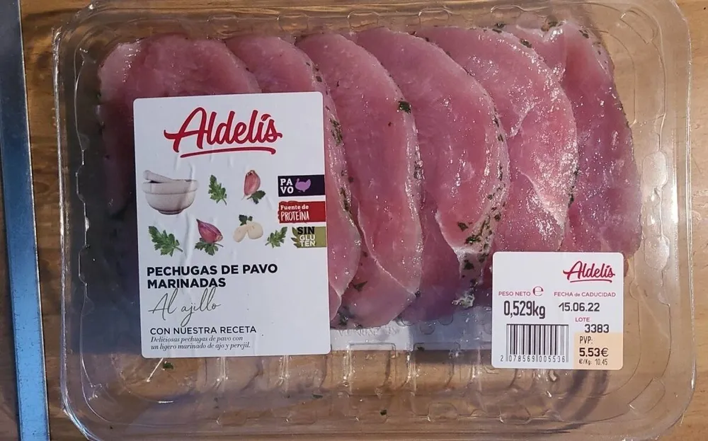PECHUGA DE PAVO MARINADA AL AJILLO