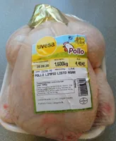 Pollo limpio listo asar