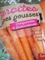 Jeunes pousses de carotte