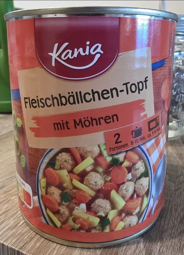 Fleischbällchen-Topf mit Möhren